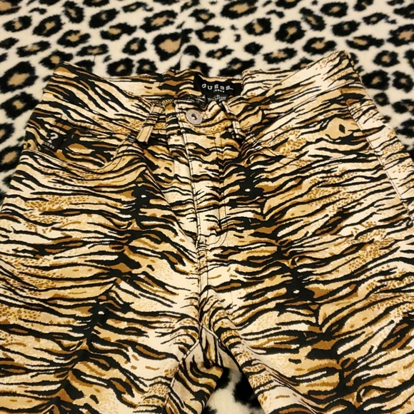 Guess Tiger Print Jeans Size 26 - Picture 3 of 6